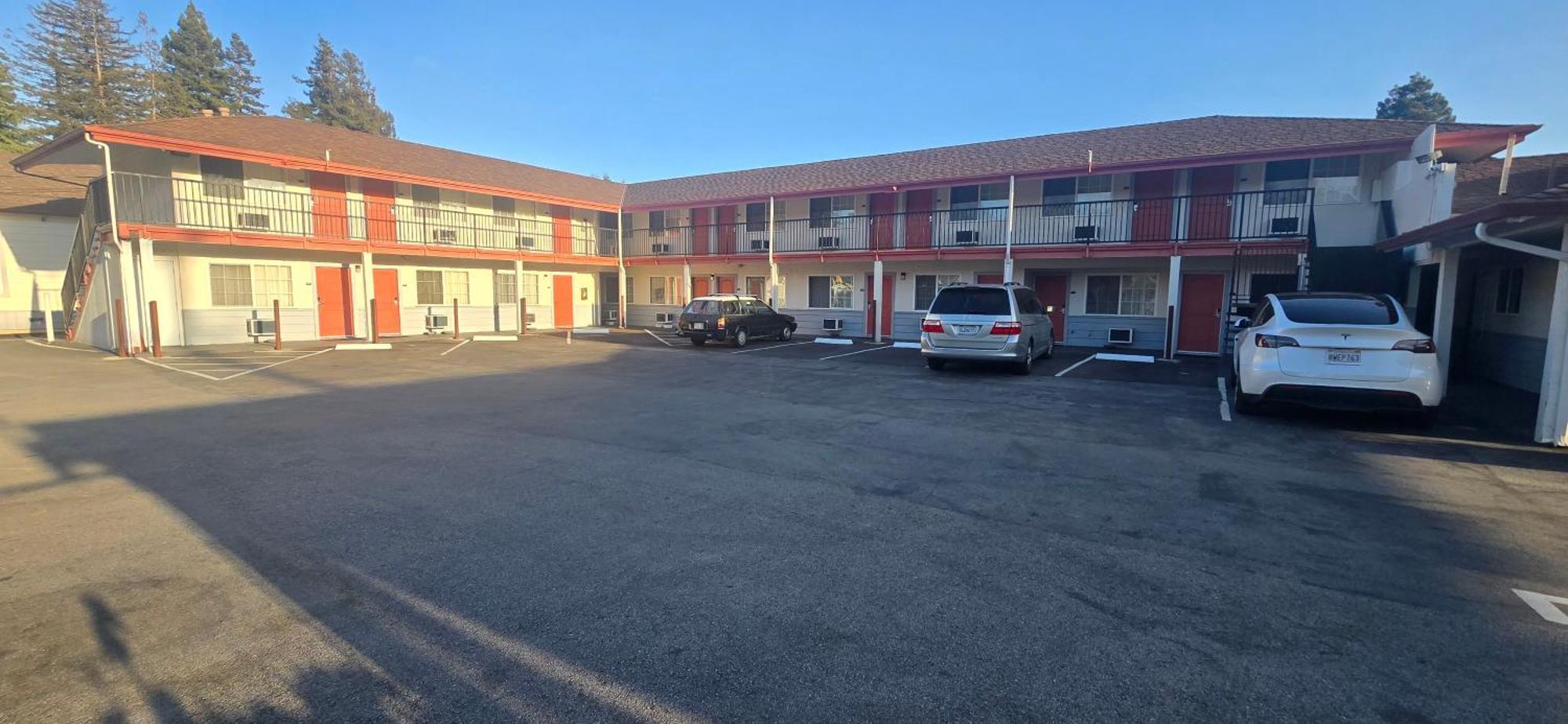 Motel National 9
