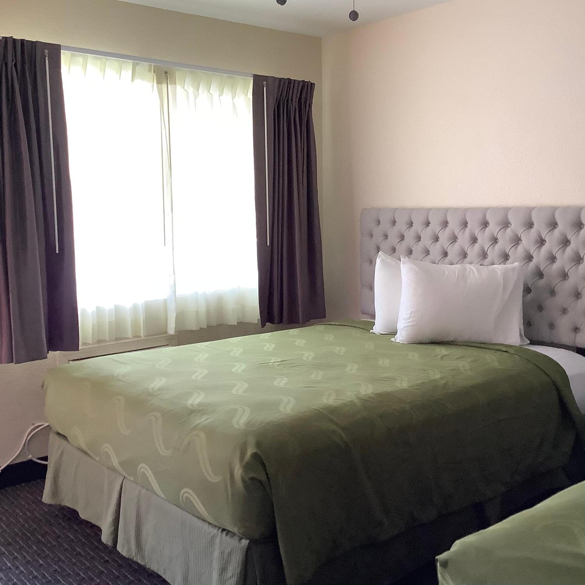 Motel National 9