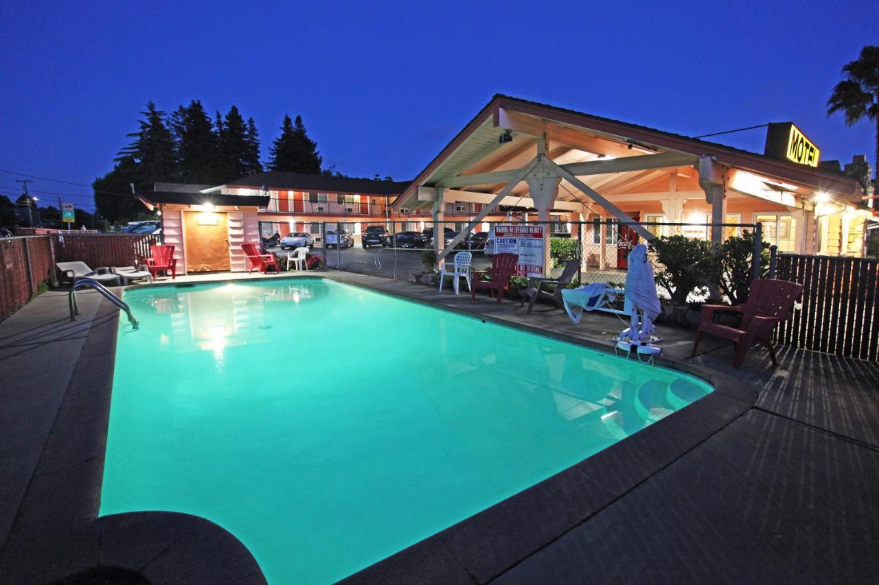National 9 Motel Santa Cruz